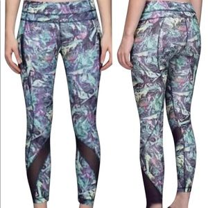 Lululemon Inspire Tight ll Iridescent Multi Size 6